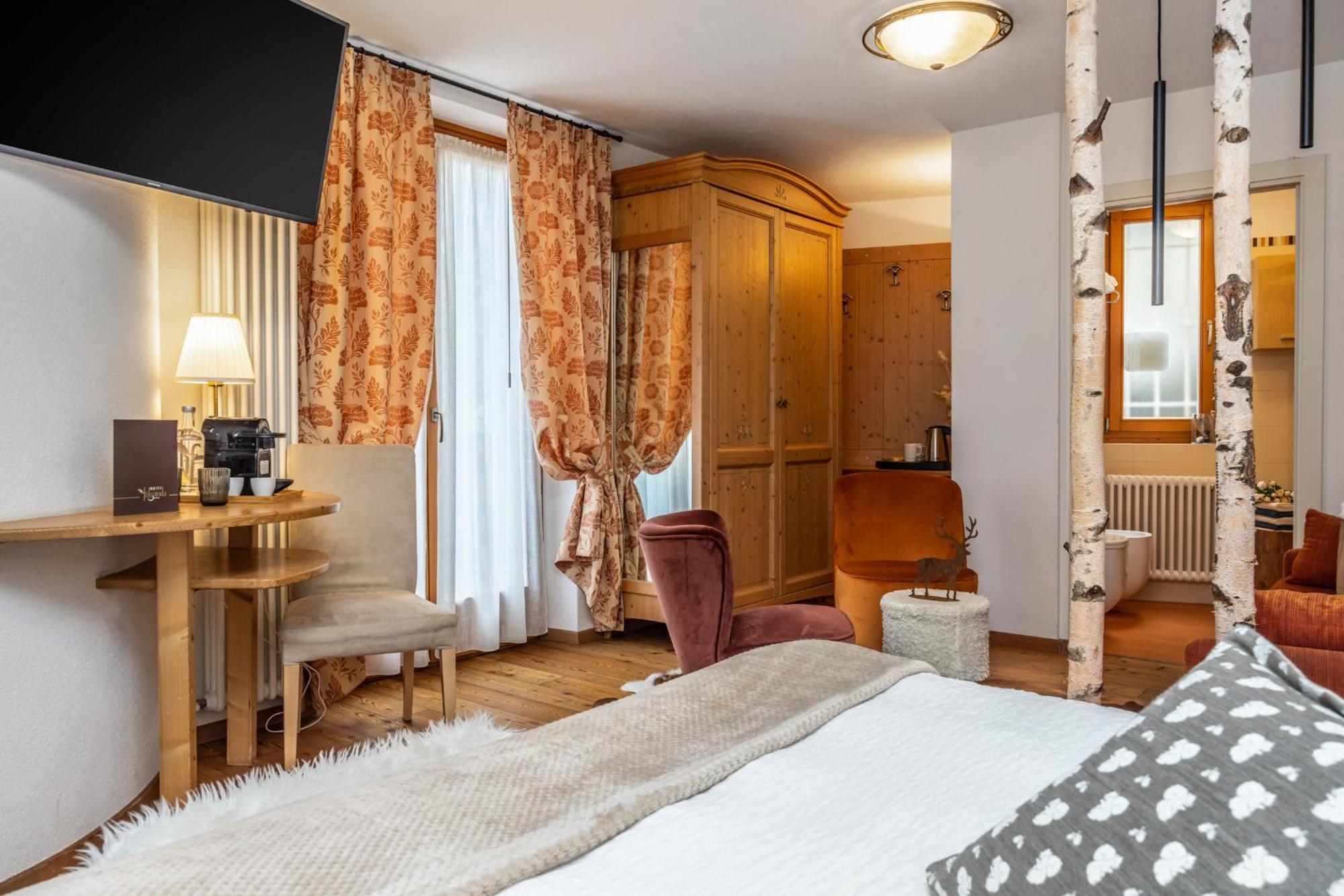 Hotel フォルガリダ エクステリア 写真